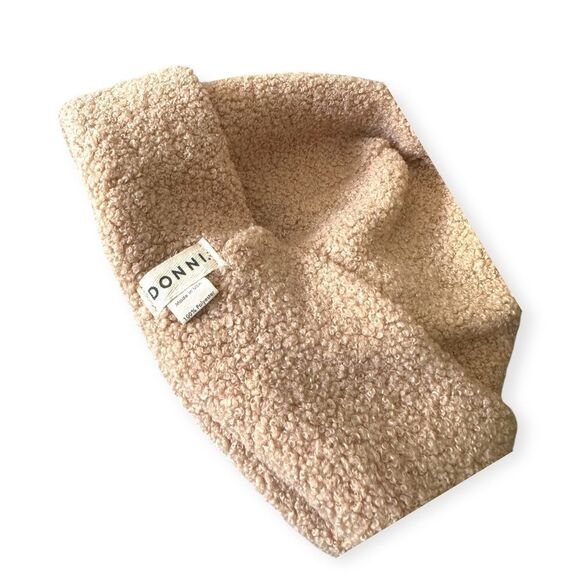 Donni. Mini Sherpa Beige Beanie Hat Cap One Size - Picture 4 of 7